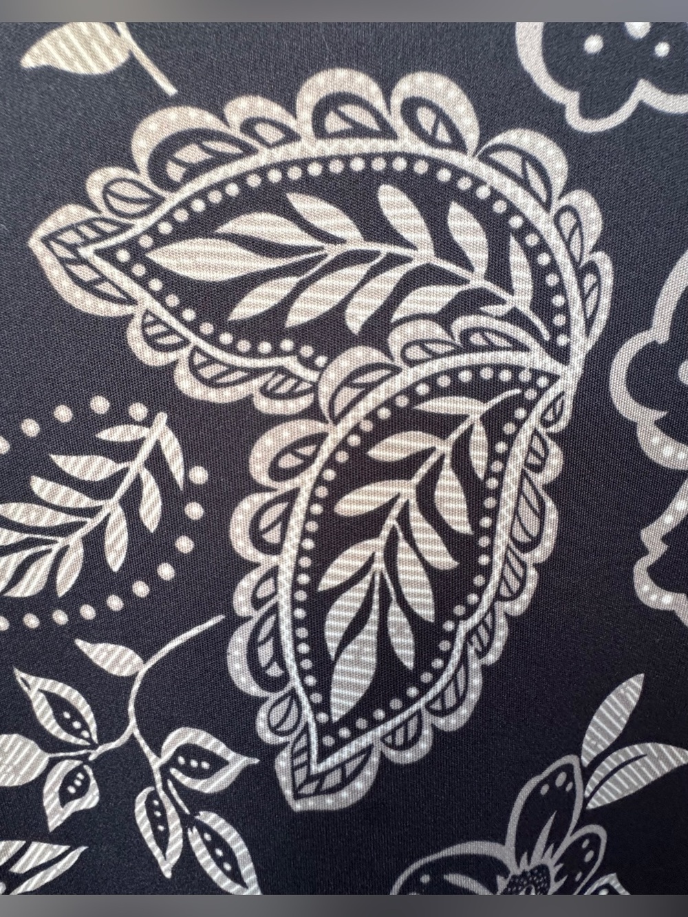 Lularoe Black and Cream Floral Dress 2XL - Picture 3 of 9